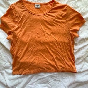 Aritzia Sunday Best crop T-shirt in Apricot